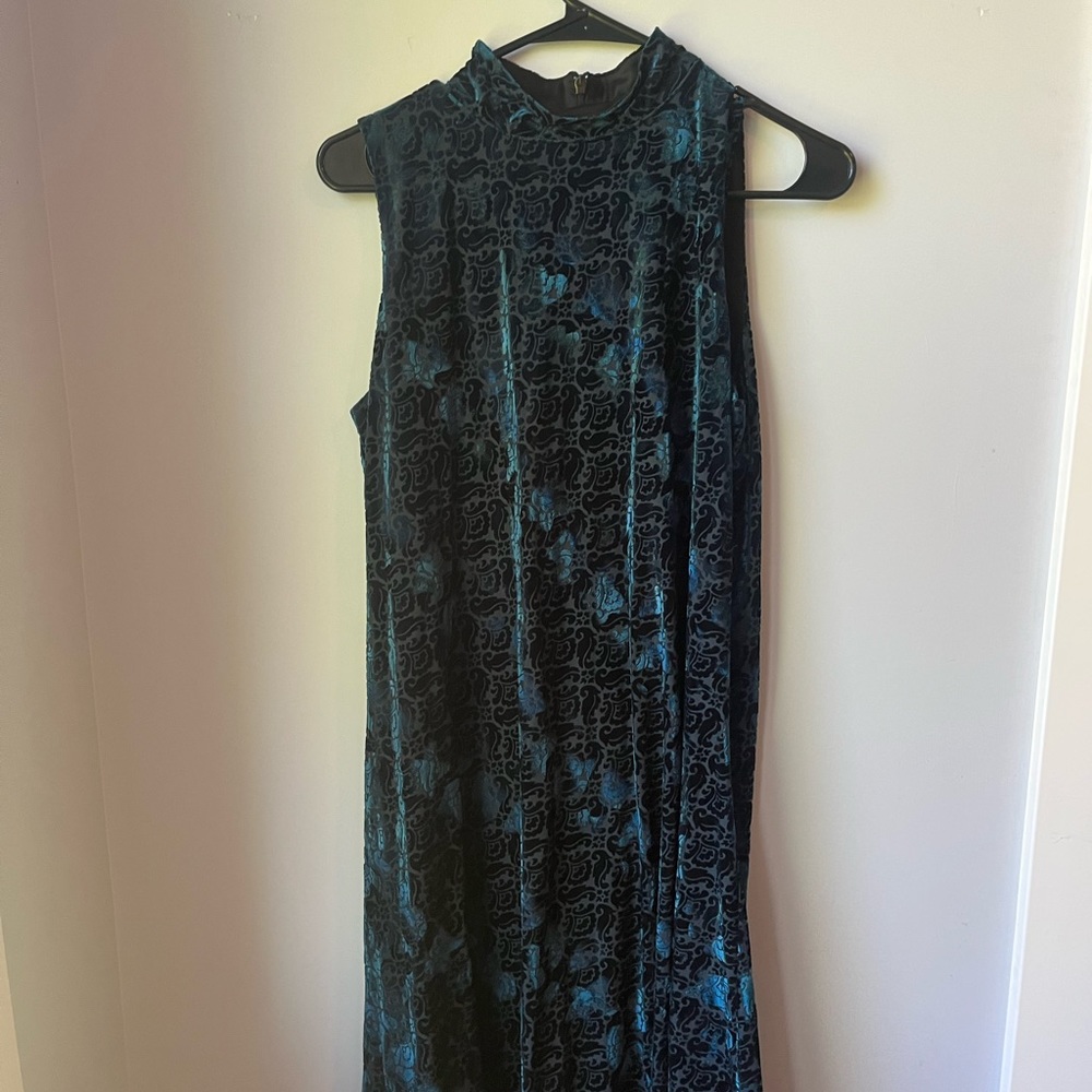 CHICOS VELVET DRESS